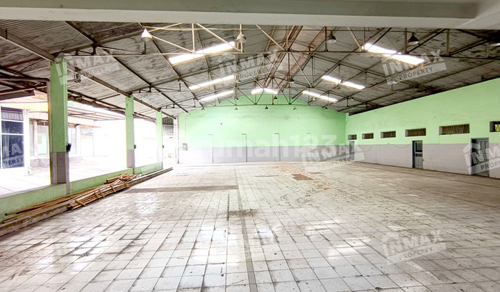 Strategic Location Suitable for Restaurants, Food Courts, Supermarkets