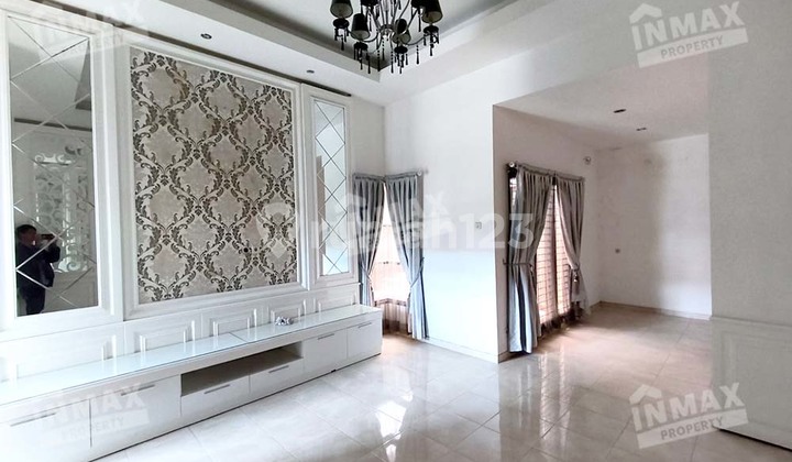 House in Villa Puncak Tidar, 5 Minutes to Machung University 1