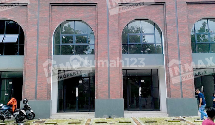 New Strategic Shop House in Sawojajar, Suitable for Business New Strategic Shop House in Sawojajar, Suitable for Business
