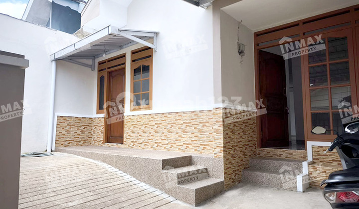 Rumah Nyaman Dekat Gereja Pusat Perbelanjaan Cocok Untuk Keluarga