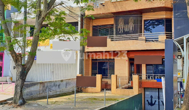 5-Bedroom House on Letjen S Parman Street, Suitable for Business (spar_ev) 5-Bedroom House on Letjen S Parman Street, Suitable for Business (spar_ev)