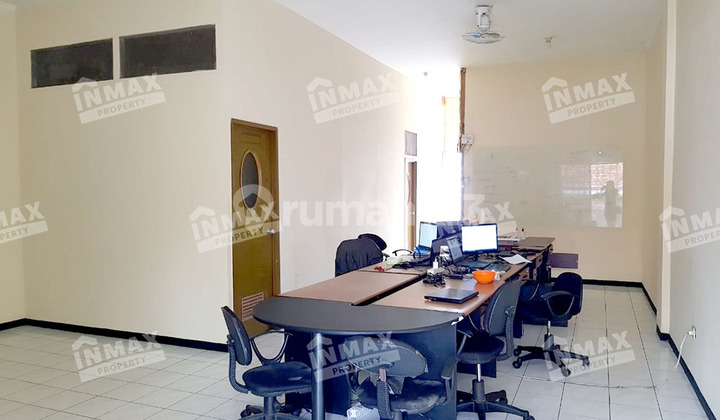 4-Bedroom Shop House Near Oro Oro Dowo Market, Suitable for Business 4-Bedroom Shop House Near Oro Oro Dowo Market, Suitable for Business