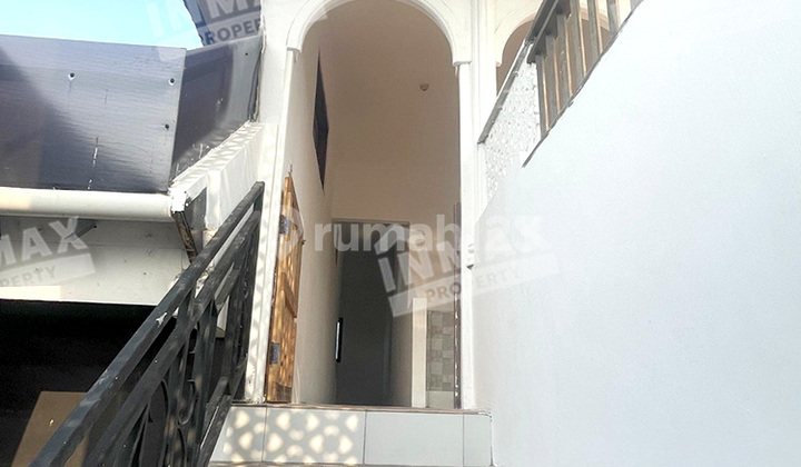 House + Warehouse in Singosari Free Name Transfer Tax 2