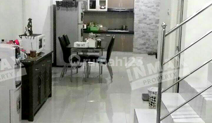 Shop House with Bedrooms, Near UIN, Unisma, UB Suitable for Business Shop House with Bedrooms, Near UIN, Unisma, UB Suitable for Business