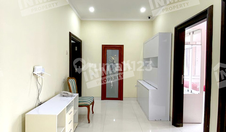 Rumah 4 Lantai 5 Menit ke Soekarno Hatta, 7 Menit Ke UB 2