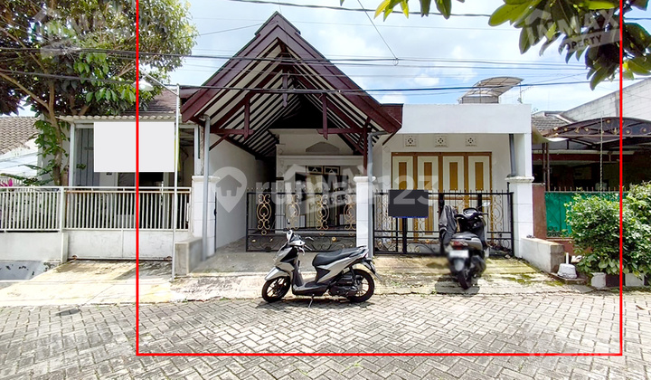 House Near Mosque, Well-Maintained 4-Bedroom Building Ready to Occupy 2