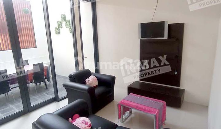 3-Storey Furnished House Near Machung 3-Storey Furnished House Near Machung