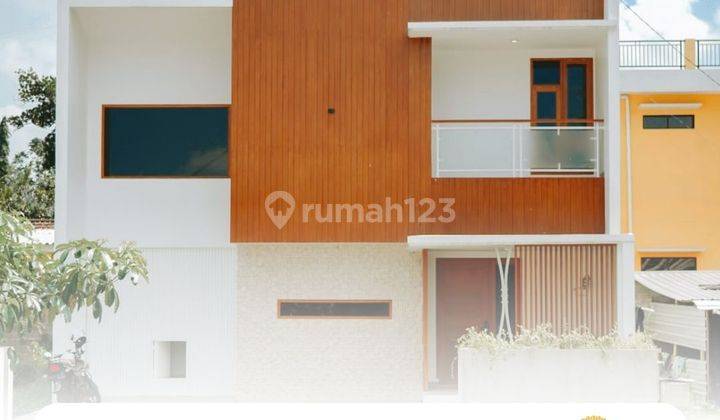 Dijual Rumah 2 Lantai Mewah Dekat Uii 1