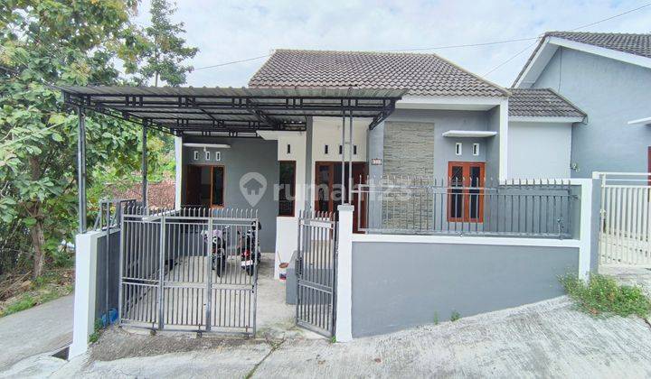 Rumah Strategis Siap Huni 121 m², Dekat SMP N 1 Gamping 