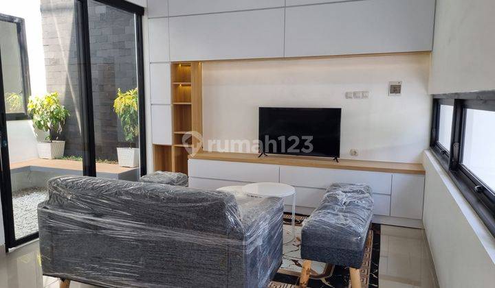 Rumah Minimalis Modern 2 Lantai Siap Huni Jakal Km12 2