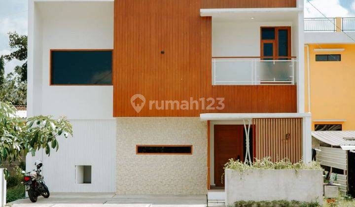 Rumah Murah 2 Lantai Dekat Univ. Uii 1