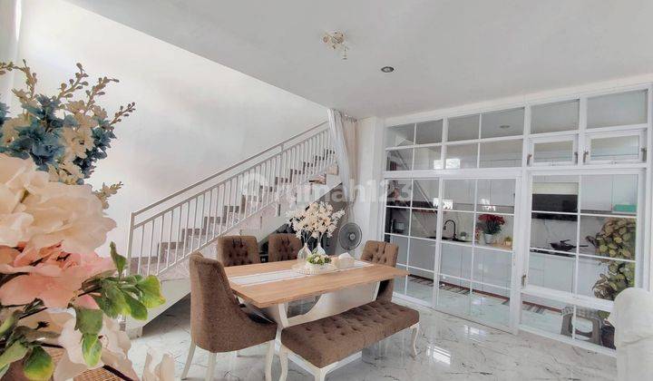RUMAH DALAM CLUSTER DI KAWASAN STRATEGIS BONUS KITCHEN SET
