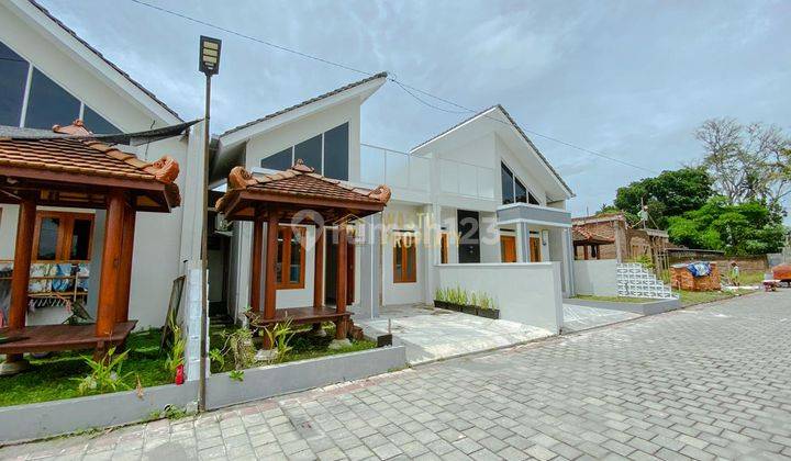RUMAH CANTIK KEKINIAN DEKAT BANYAK FASILITAS DI KALASAN 2