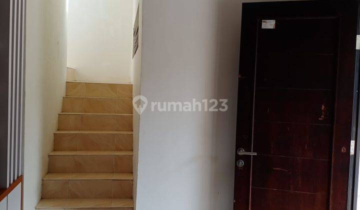 Rumah Second Besar Lokasi Area Perumahan 2