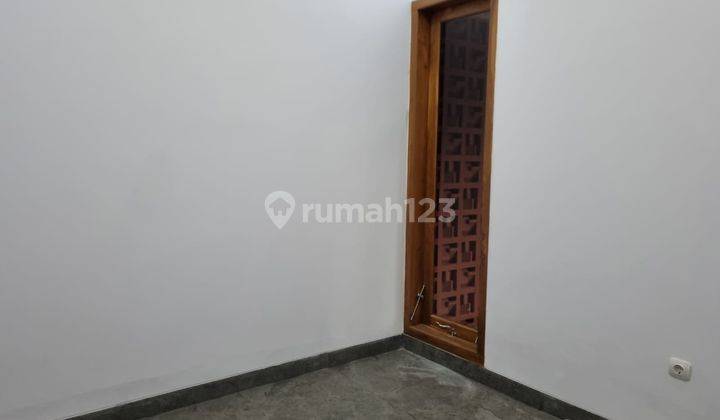 RUMAH DESAIN ETNIK BALI DI MERTOYUDAN SISA 1 UNIT 2