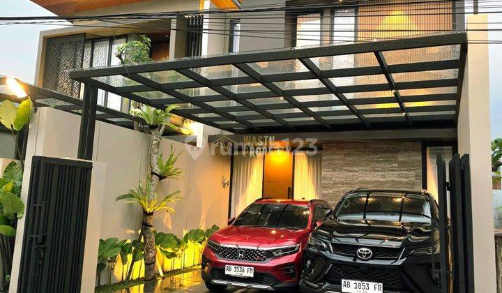 RUMAH CANTIK 2 LANTAI FULL FURNISHED DEKAT STADION MAGUWO 2
