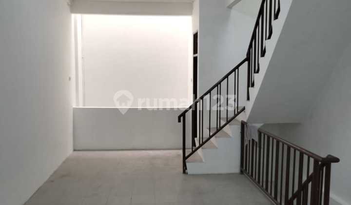 FOR QUICK RENT: ROA MALAKA SHOPHOUSE NEAR PASAR PAGI, OLD TOWN, WEST JAKARTA