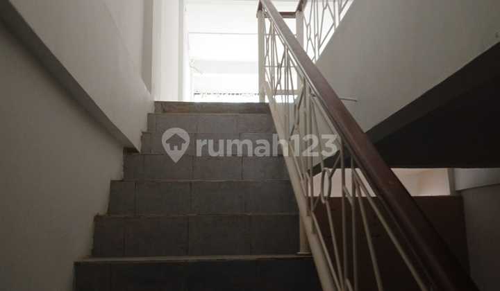 For Rent, Quick Access, Fatmawati Raya Roadside, Strategic Location, South Jakarta.