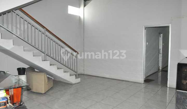 QUICK SALE AT A GOOD PRICE, WAREHOUSE IN NEGLASARI TANGERANG, RARELY AVAILABLE QUICK SALE AT A GOOD PRICE, WAREHOUSE IN NEGLASARI TANGERANG, RARELY AVAILABLE