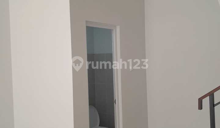 Affordable Rental: 2-Story Illago Gading Serpong Shop House in South Tangerang