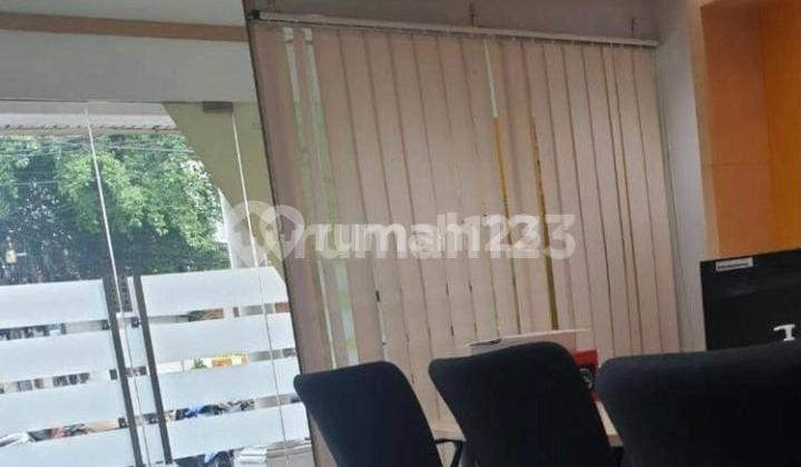 FOR RENT QUICKLY, AFFORDABLE SHOPHOUSE IN RADIO DALAM, SOUTH JAKARTA, VERY STRATEGIC