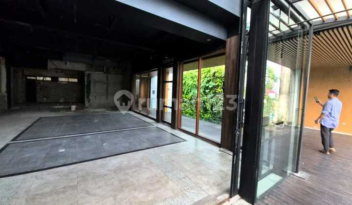 For Rent Quickly Building/Shop House Per Floor Located on 2nd Floor, Location Panglima Polim South Jakarta. 1