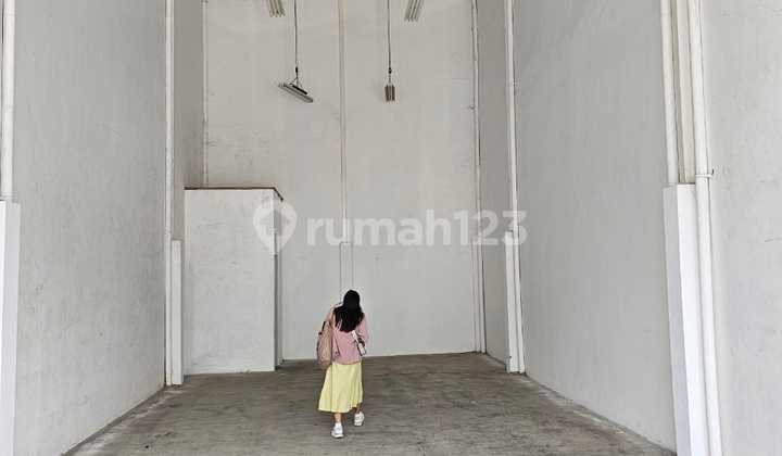 For Rent 120m2 Warehouse in Bizpark Daan Mogot Warehouse Complex, Tangerang For Rent 120m2 Warehouse in Bizpark Daan Mogot Warehouse Complex, Tangerang