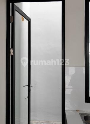 DIJUAL RUMAH CITRA GARDEN PURI SEMANAN 2LANTAI SNAGAT STRATEGIS 2