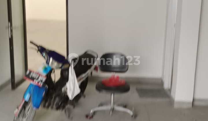 For Rent: Strategic Warehouse in Daan Mogot Area, Includes 2-Story Office. For Rent: Strategic Warehouse in Daan Mogot Area, Includes 2-Story Office.