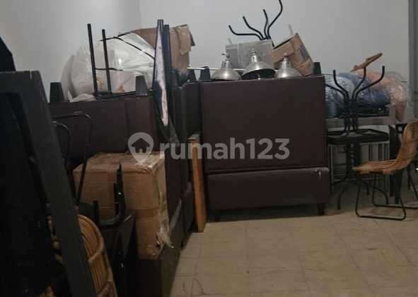 For Rent Fast 3 Floors Bolsena Shop House Gading Serpong Suitable for Office, Restaurant, Etc. For Rent Fast 3 Floors Bolsena Shop House Gading Serpong Suitable for Office, Restaurant, Etc.