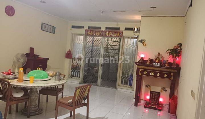 Rumah 2 Lantai Bagus Unfurnished Sertifikat Hak Milik di TAMAN SURYA 5, Jakarta Barat 2