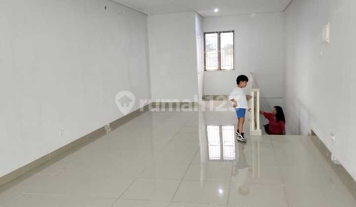 For Sale: Sorrento Junction Shophouse Gading Serpong Roadside