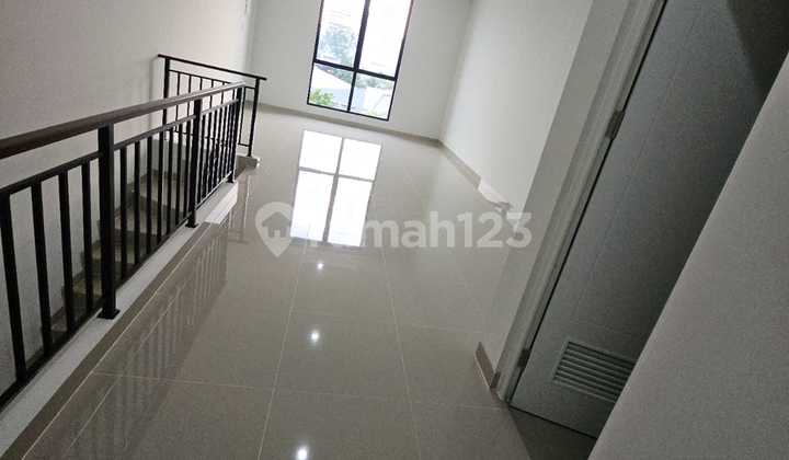 For Rent 3-Story Shophouse Illago Gading Serpong, South Tangerang For Rent 3-Story Shophouse Illago Gading Serpong, South Tangerang