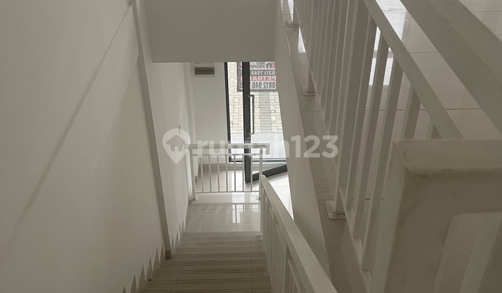 Dijual Cepat Dibawah Harga Modal Ruko 2Ruko Gandeng 92Avenix Bsd Tangerang Selatan Murah Dijual Cepat Dibawah Harga Modal Ruko 2Ruko Gandeng 92Avenix Bsd Tangerang Selatan Murah