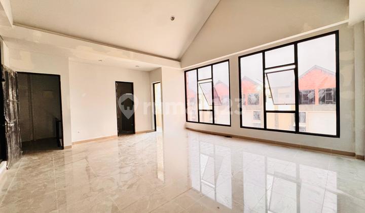 Bizpark Pik2 Multi-Purpose Warehouse with Office and Ready-to-Use Bizpark Pik2 Multi-Purpose Warehouse with Office and Ready-to-Use