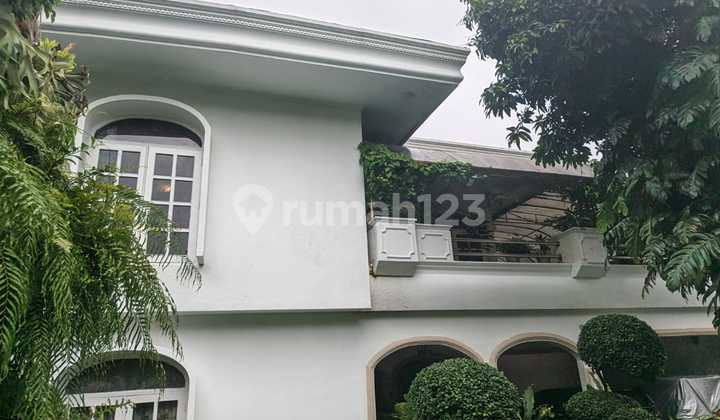 Rumah Asri dan Nyaman Lokasi Strategis di Asem Baris Raya, Tebet