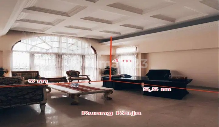 Rumah Mewah Asri Lokasi Strategis Harga NJOP di Patra Kuningan, Jakarta Selatan