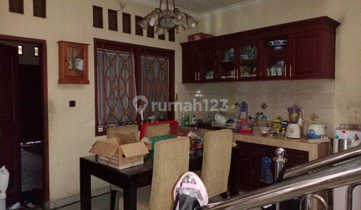 Rumah Hook Asri Nyaman di Cinere 2