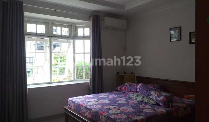 Comfortable House &amp; Strategic Location in Menteng Dalam, South Jakarta 2