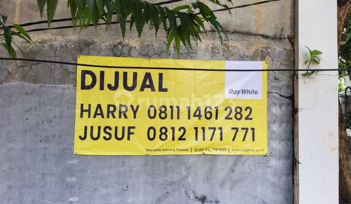 Tanah Hoek Lokasi Strategis di Simprug, Jakarta Selatan 