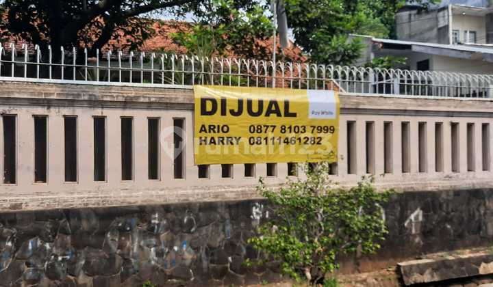 Rumah Lama Lokasi Strategis di Mampang Prapatan , Jakarta Selatan