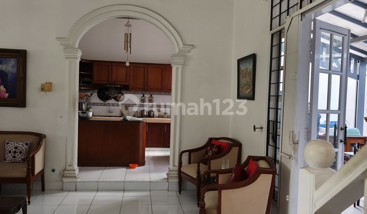 For Sale: Spacious, Strategic, Very Comfortable and Lush House in Medan City 2