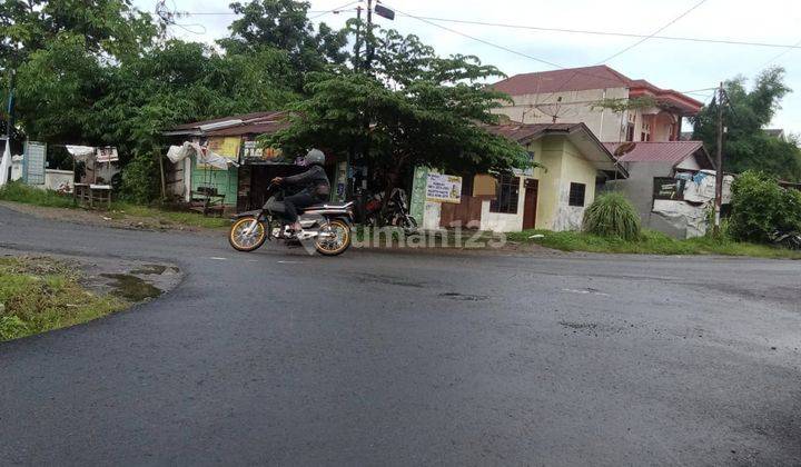 Dijual Rumah Hook Strategis di Pinggir Jalan Sangat Cocok Untuk Bangun Usaha 1