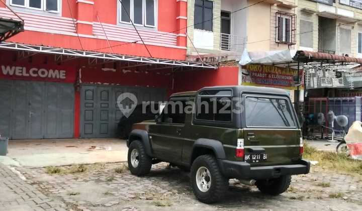 Dijual Ruko Gandeng Murah dan Strategis di Pinggir Jalan Besar