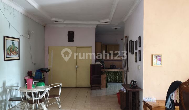 Spacious, Very Nice, Affordable Price, and Ready to Occupy House in Medan Denai. 2