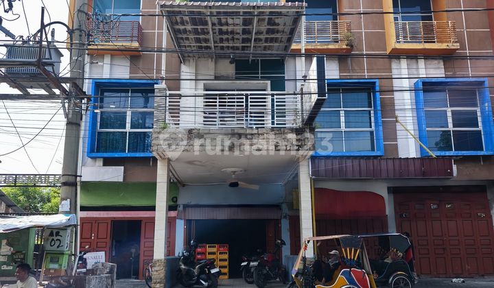 Ruko Strategis Pinggir Jalan di Daerah Ramai Sudah Siap Huni di Medan