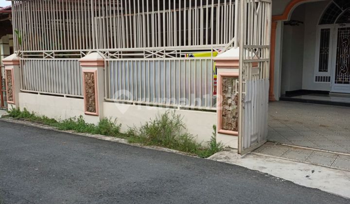 Rumah Mewah Sangat Luas, Terawat dan Bebas Banjir dengan Harga Murah di Medan Johor Rumah Mewah Sangat Luas, Terawat dan Bebas Banjir dengan Harga Murah di Medan Johor