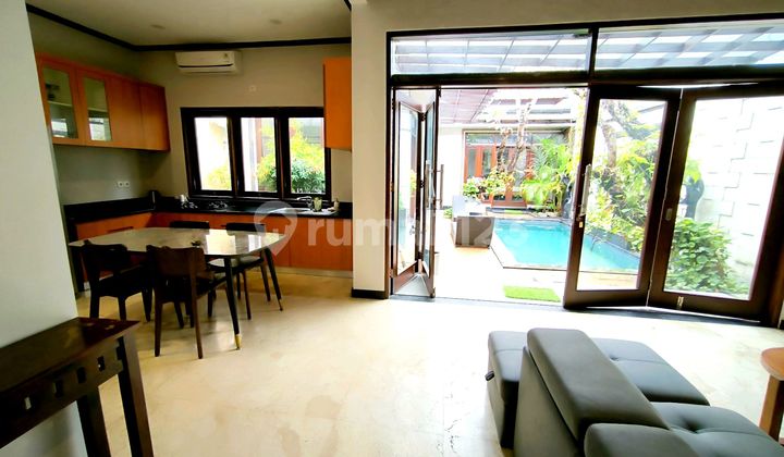 Disewakan Rumah Semi Villa Kerobokan Kelod 2+1 Br Furnished Shm 1