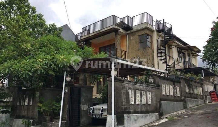 Lokasi Dalam Perumahan Dekat Citra Land Ubung Kaja, Rumah Style Bali 2 Lt 6 Br Luas 250 M² Lokasi Dalam Perumahan Dekat Citra Land Ubung Kaja, Rumah Style Bali 2 Lt 6 Br Luas 250 M²