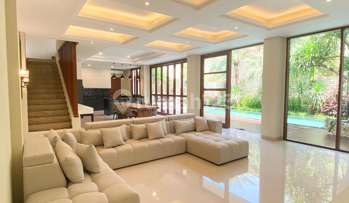 Luxury Villa Bumbak Umalas 4+2 Br Furnished 400m² Shm Luxury Villa Bumbak Umalas 4+2 Br Furnished 400m² Shm